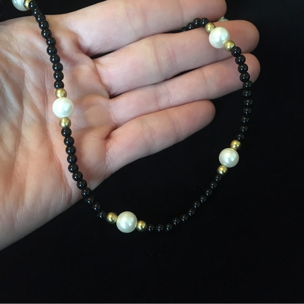 Vintage Retro Black and White Faux Pearl Beaded Necklace